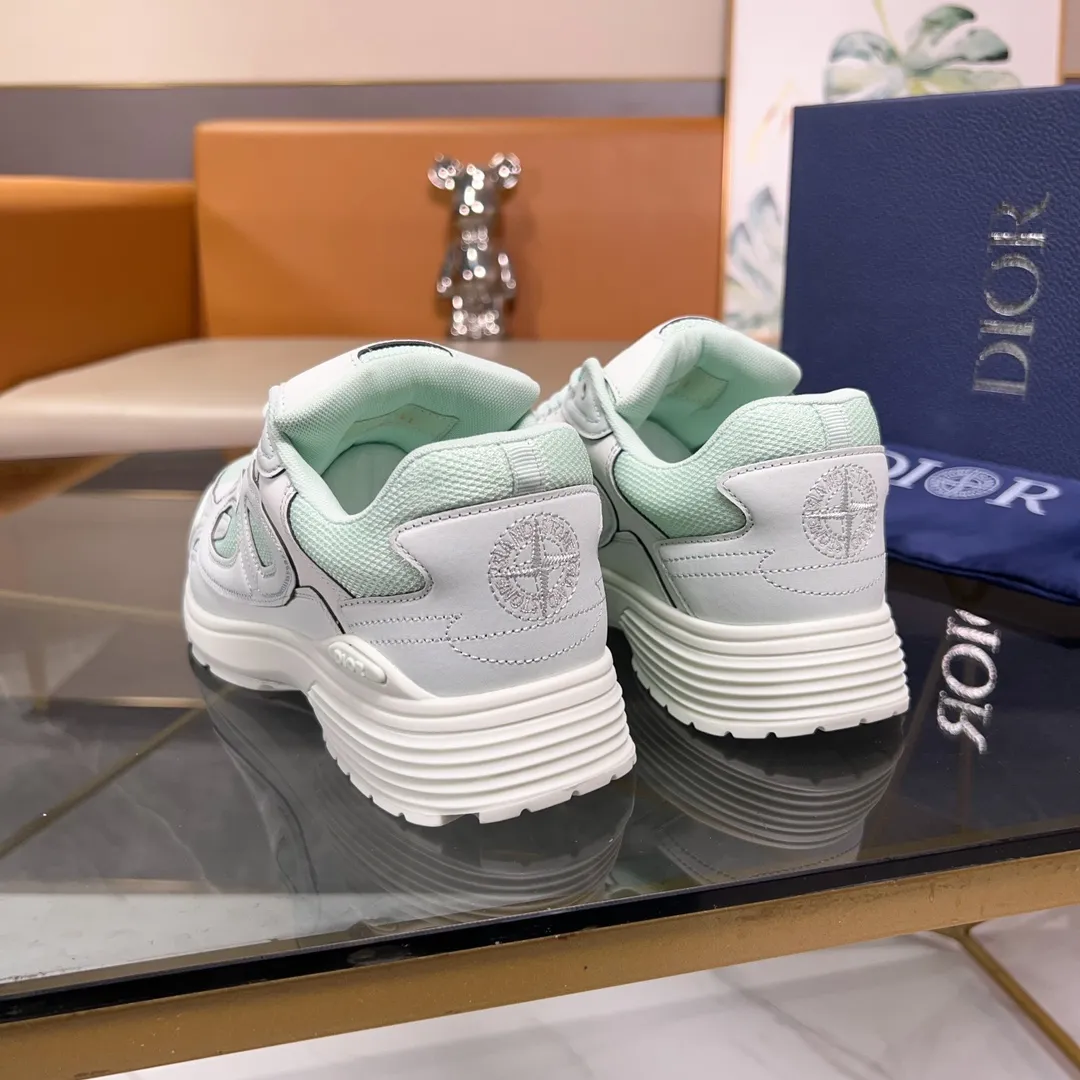 Men's Men's Shoes💰P460💰【DIOR】Dior's new B30 low-top sneakers✅ Carefully crafted from gray mesh fabric and white technical fabric, it features a CD30" graphic logo, and "DIO~B30" and "CD30" logos on the heel and tongue. The extra-light sculpted rubber sole is paired with iconic embellishments to enhance style, and internal stretch details create an ideal and comfortable wearing experience. Can be matched with a variety of casual looks to highlight a fashionable and modern sports style. Size: 38-44 (45 can be customized)